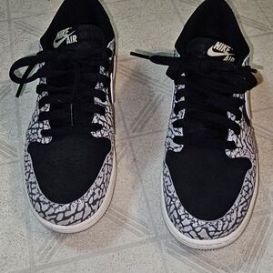 Nike Air Black and White Sneakers